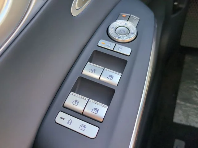 Used 2026 Silver Genesis 2.5T Sport Prestige image 21