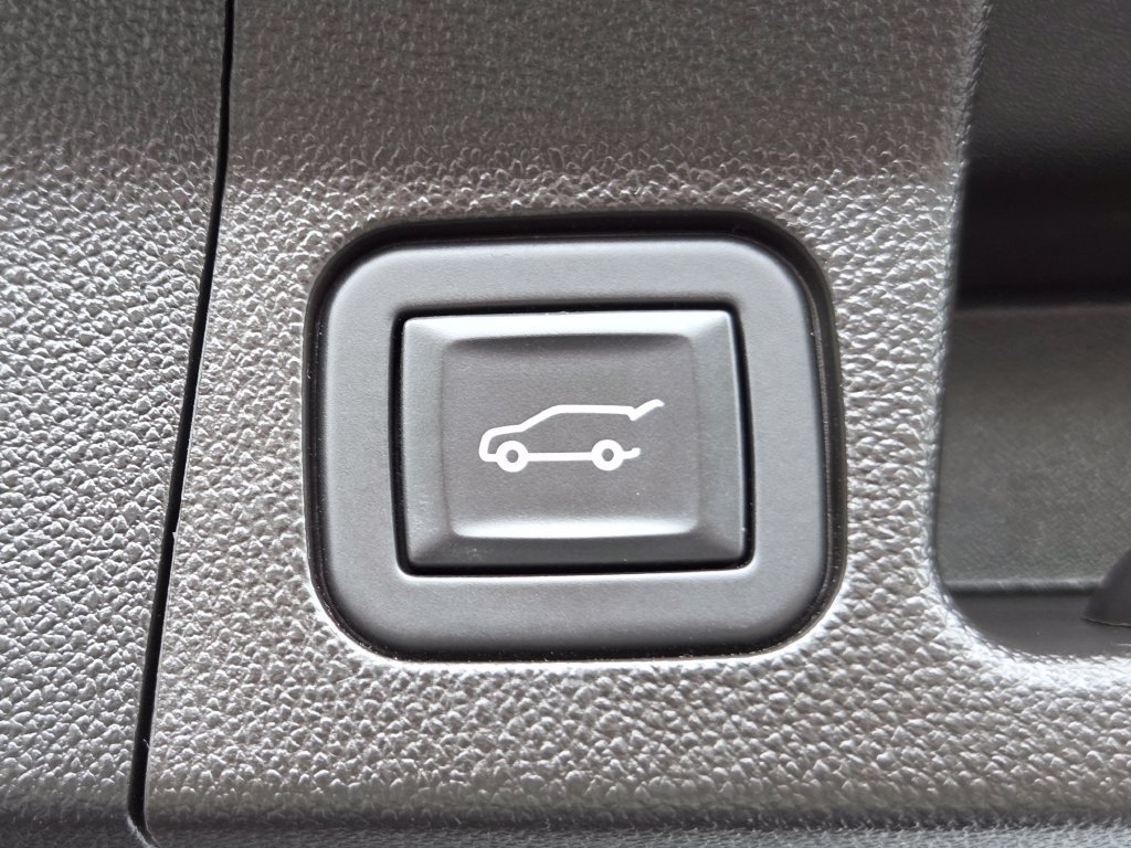 2023 GMC Acadia AT4 - Photo 28