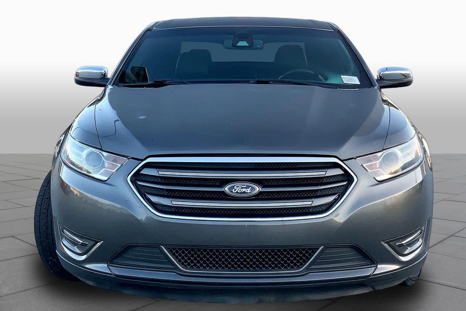 Pre-Owned 2017 Ford Taurus Limited