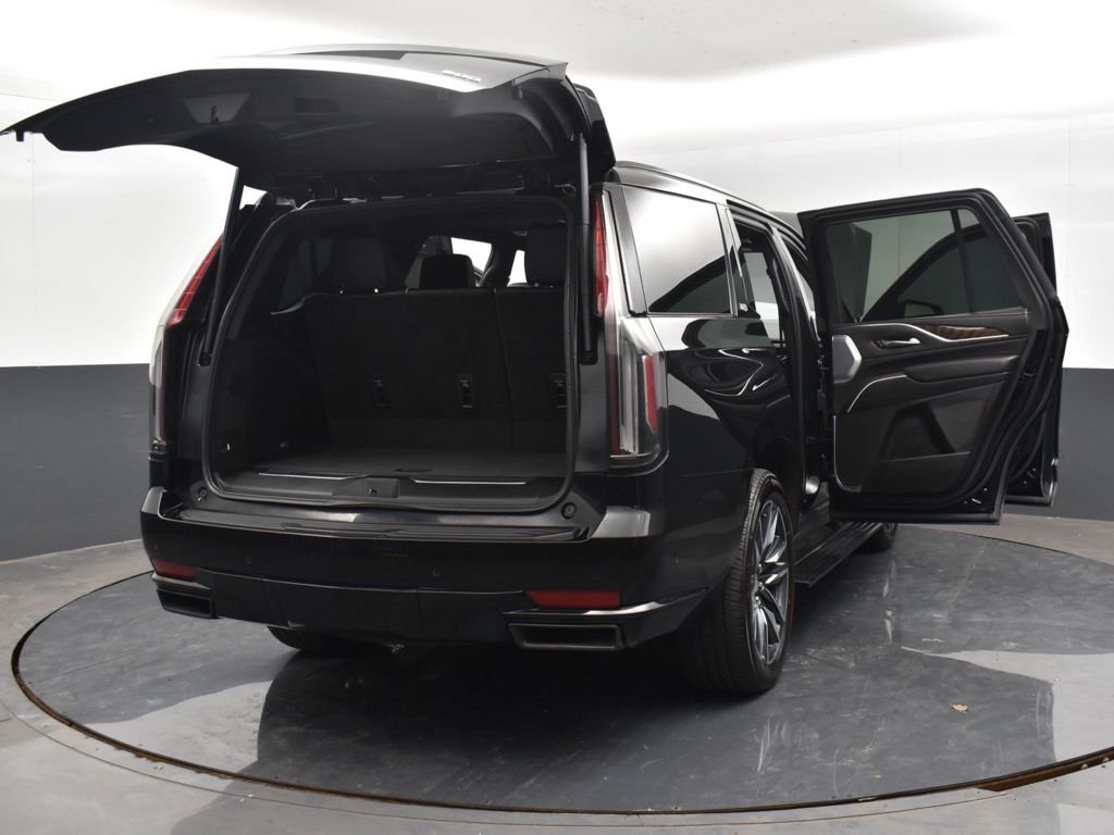 Used 2023 Black Cadillac Sport Platinum image 31