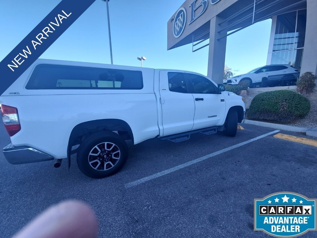 Used 2014 Super White Toyota SR5 image 3