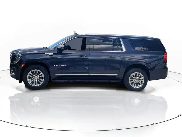 Used 2023 Silver GMC SLT image 4