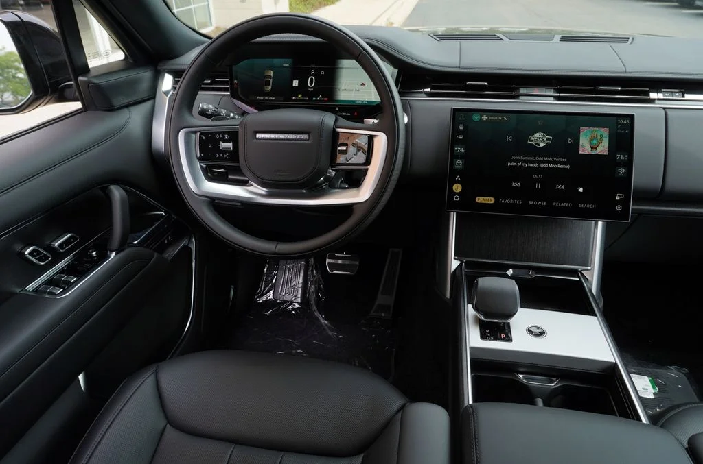 New 2026 Carpathian Grey Land Rover SE image 17