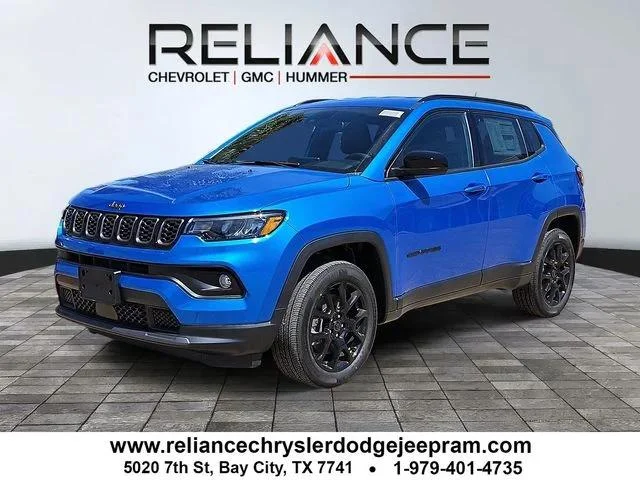 New 2026 Hydro Blue Pearl-Coat Exterior Paint Jeep Latitude image 3