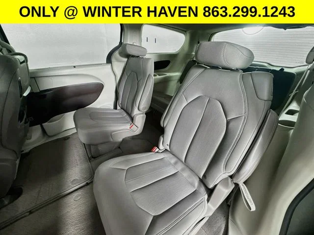 Used 2020 White Chrysler Touring image 22