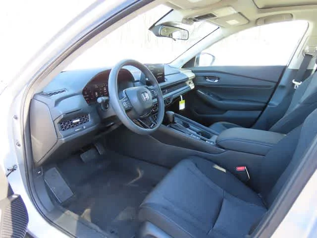 New 2026 Solar Silver Metallic Honda SE image 2