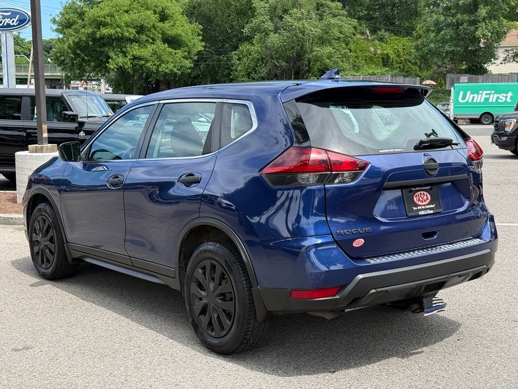 Used 2018 Blue Nissan S image 8