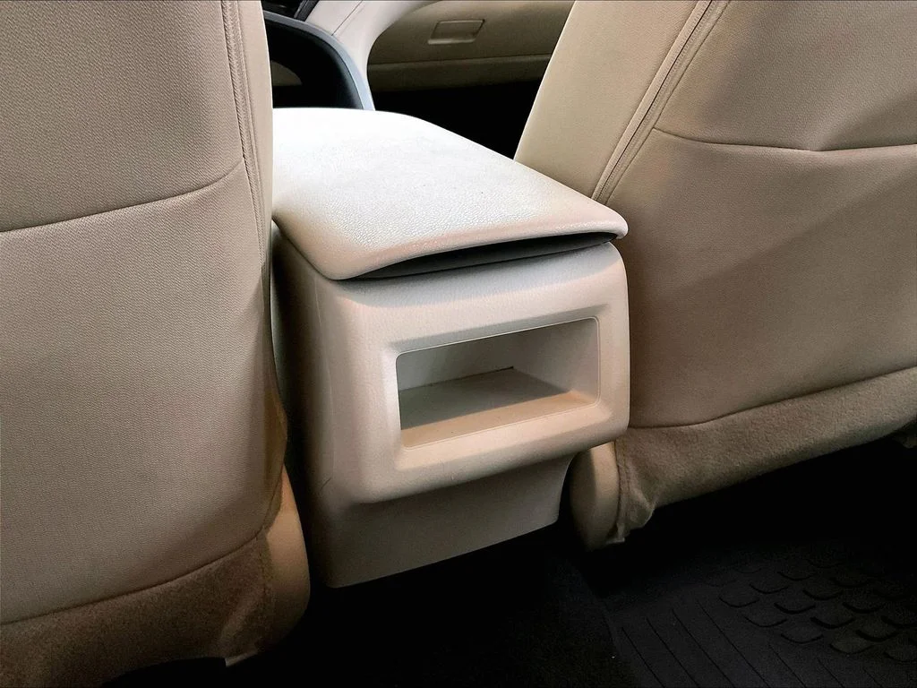 2024 Toyota Camry LE - Photo 37