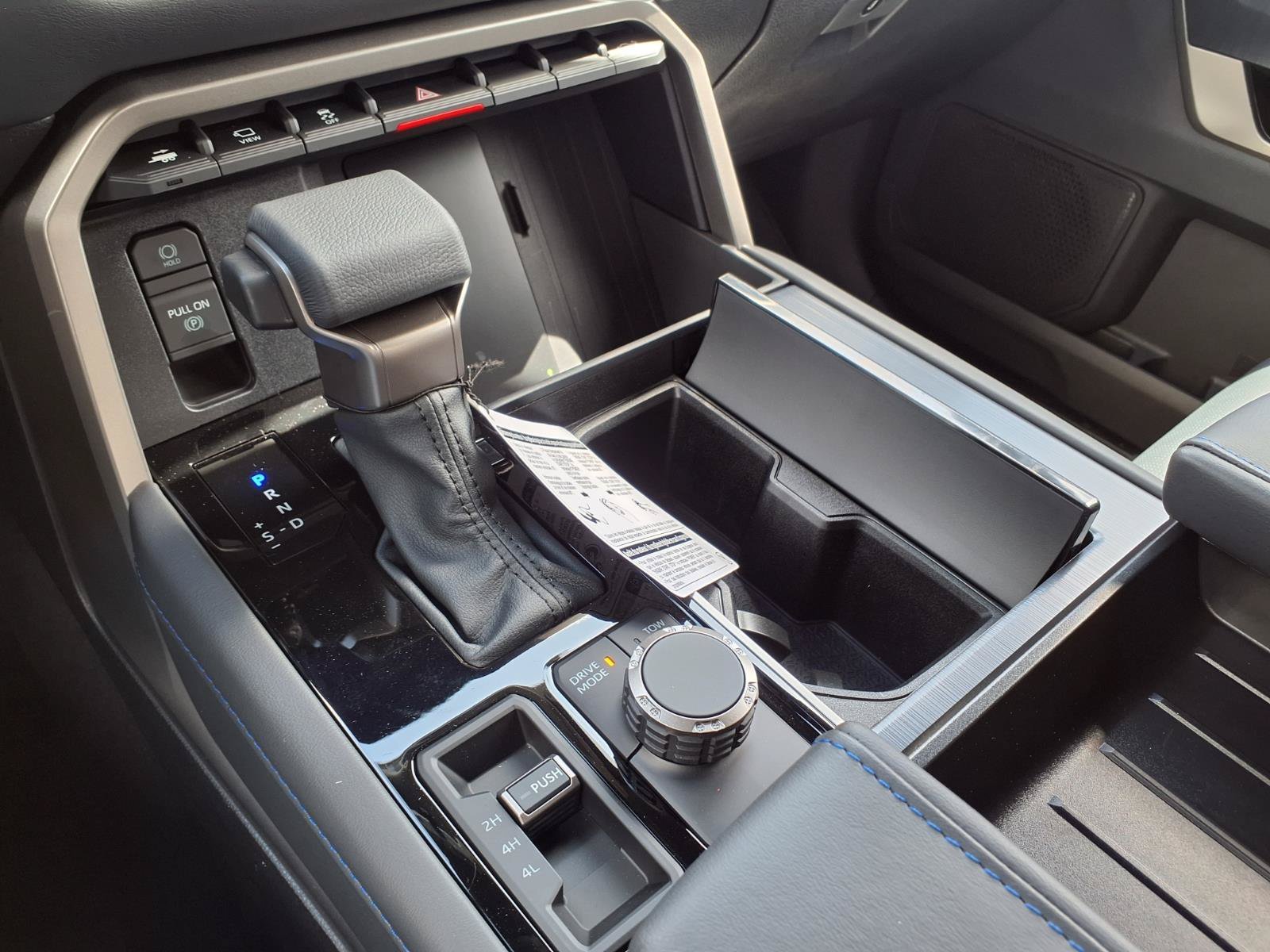 2026 Toyota Tundra Platinum - Photo 16
