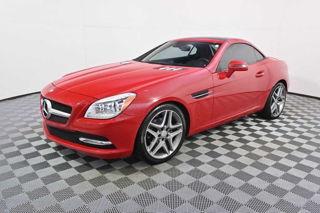 Used 2013 Mercedes-Benz SLK-Class SLK250 with VIN WDDPK4HA3DF068833 for sale in St. Louis Park, Minnesota