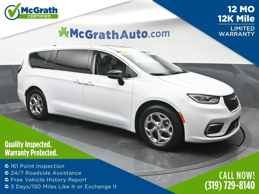 2024 Chrysler Pacifica Limited's photo