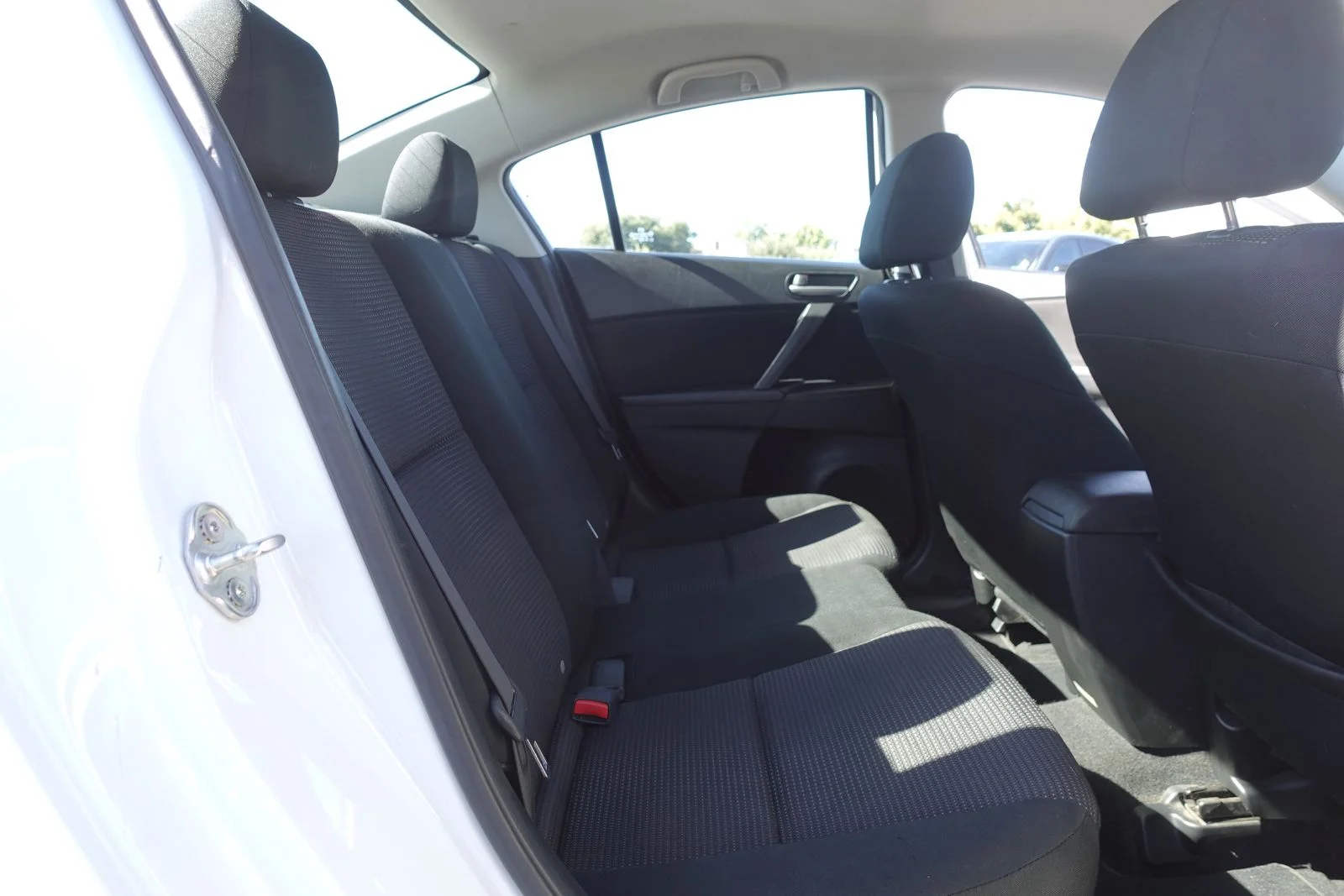Used 2013 Crystal White Pearl Mica Mazda i SV image 14