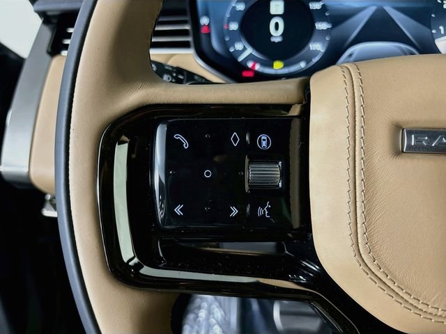 New 2026 Black Land Rover Dynamic SE image 10