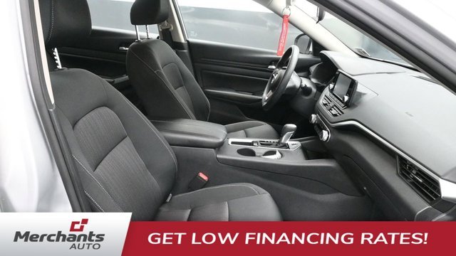 Used 2022 Silver Nissan 2.5 S image 11