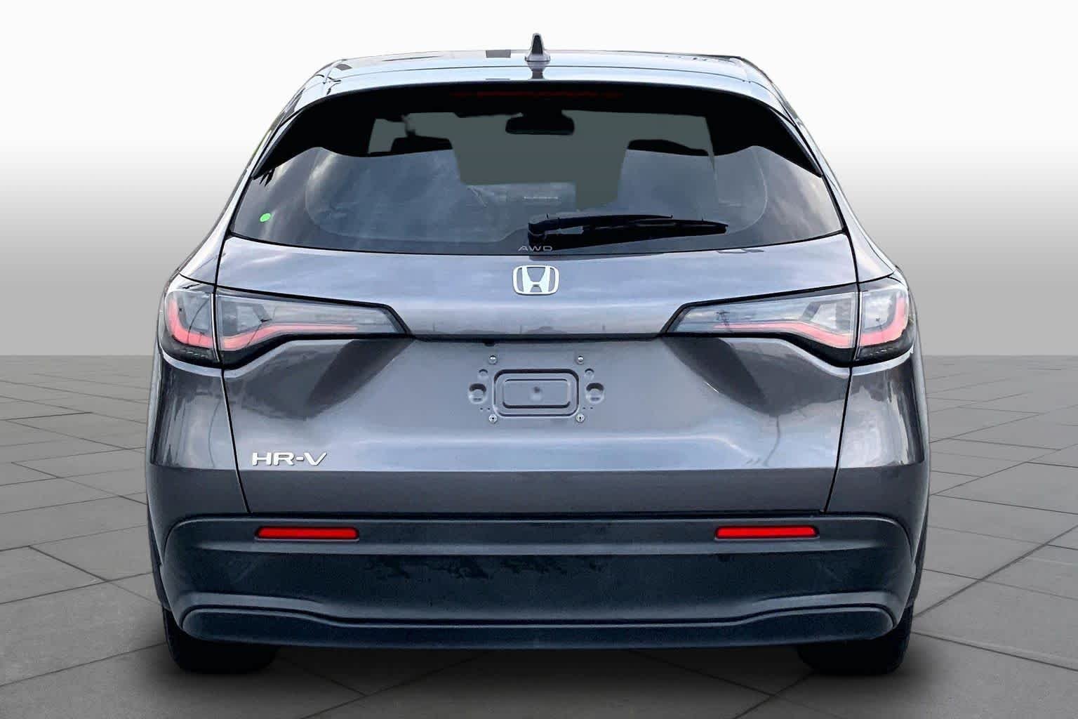 Used 2024 Modern Steel Metallic Honda LX image 5