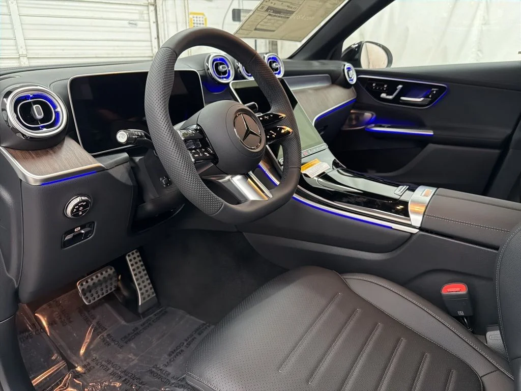 Used 2026 White Mercedes-Benz GLC 300 image 12