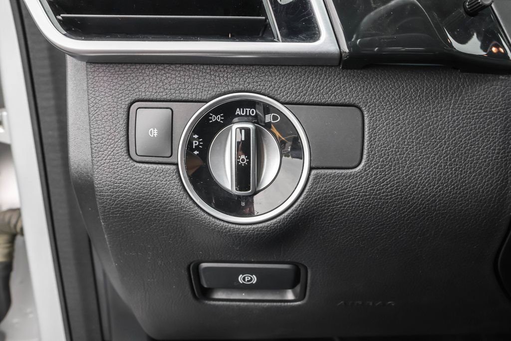 Used 2017  Mercedes-Benz GLS 450 image 18