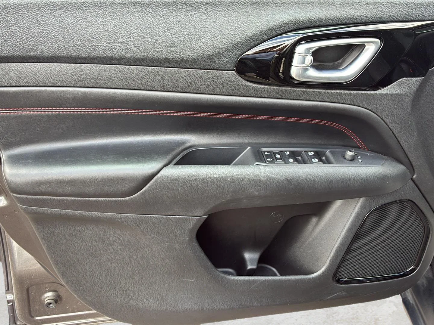 Used 2024 Black Clearcoat Jeep Trailhawk image 26