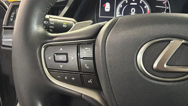 Used 2023 White Lexus 350 Luxury image 23