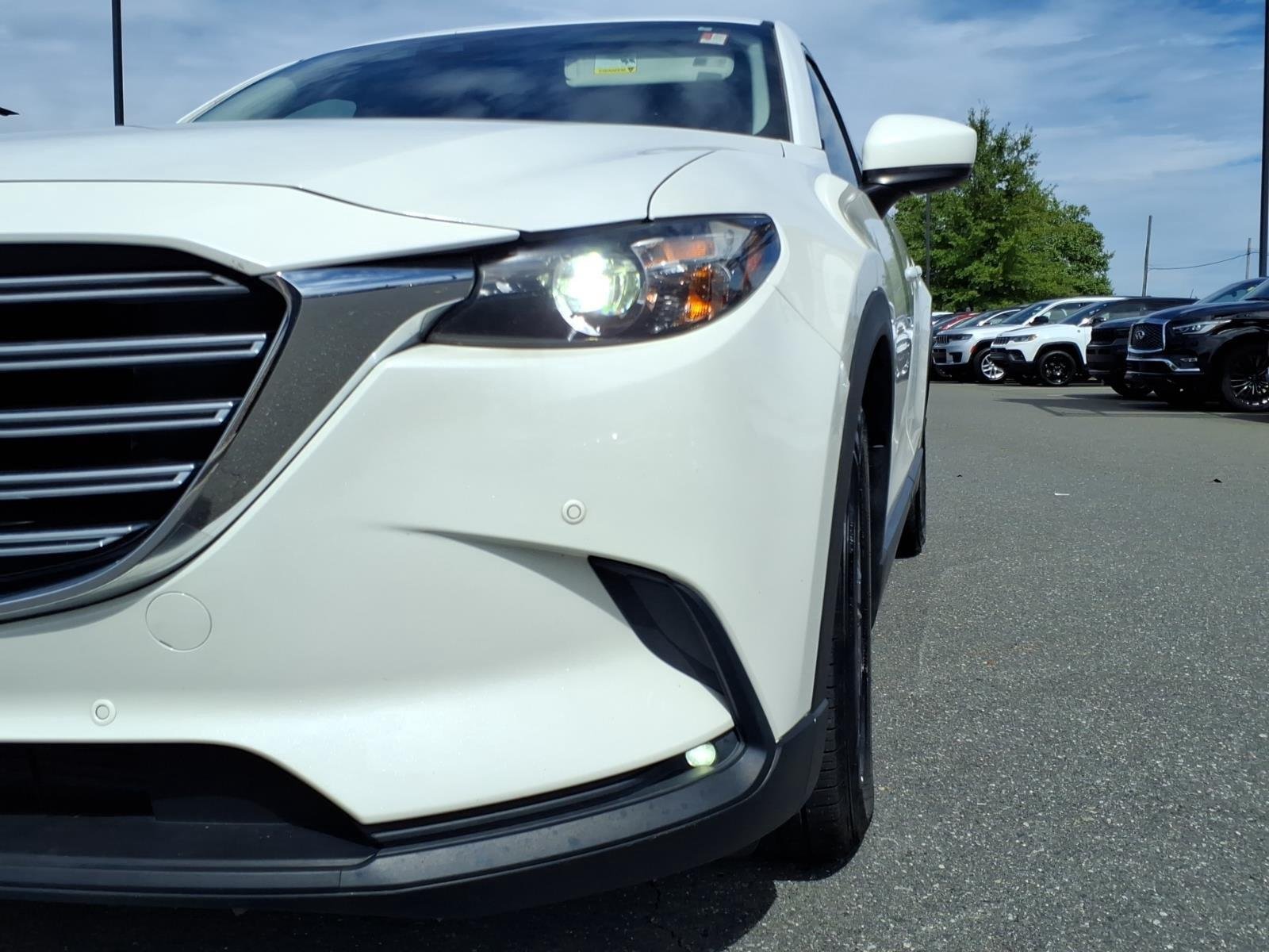 Used 2019 Snowflake White Pearl Mica Mazda Touring image 17
