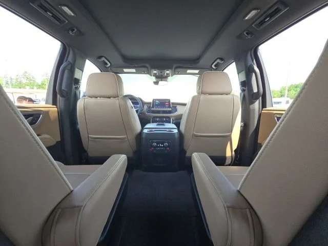 Used 2023 Beige Chevrolet Premier image 21