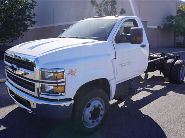 2024 Chevrolet Silverado 6500 HD Work Truck