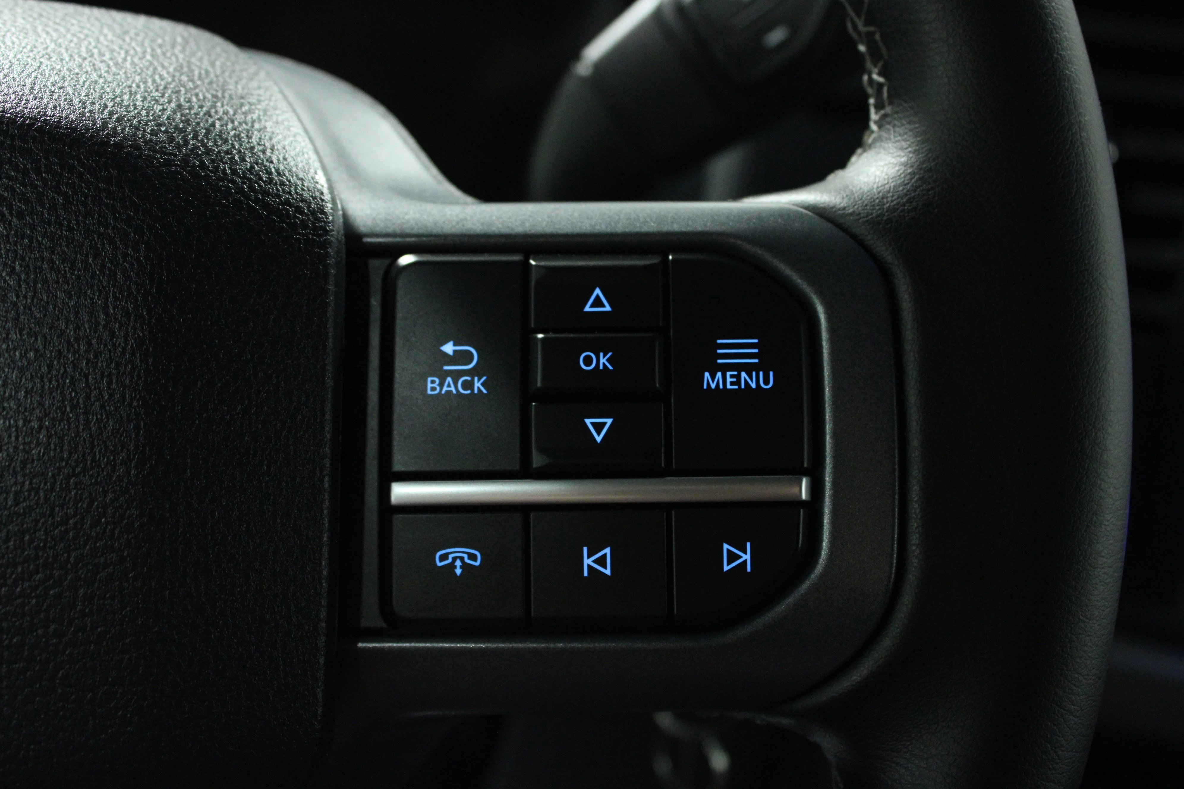 Used 2025 Black Metallic Ford XLT image 22