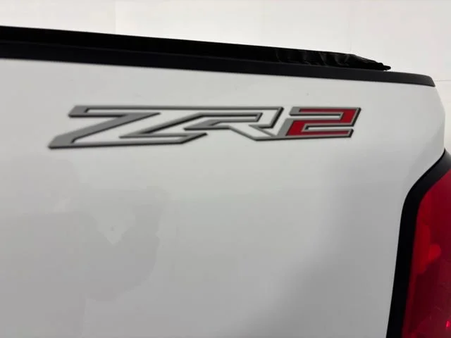 Used 2019 Summit White Chevrolet 4WD ZR2 image 14