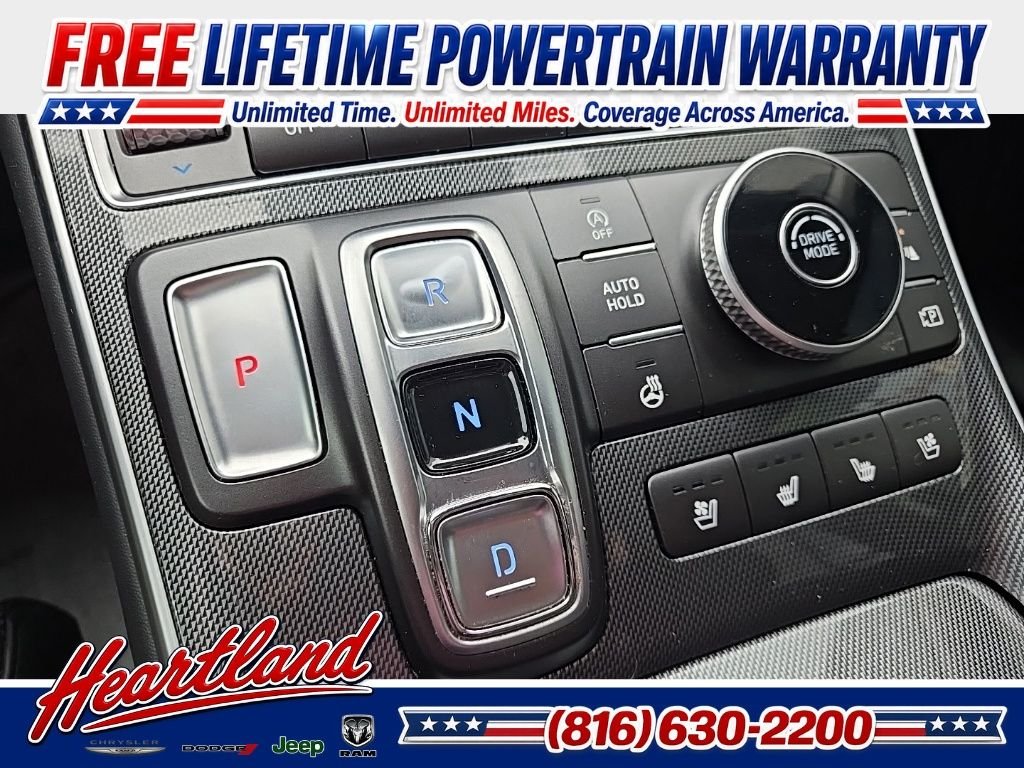 Used 2022 Black Hyundai Limited image 57