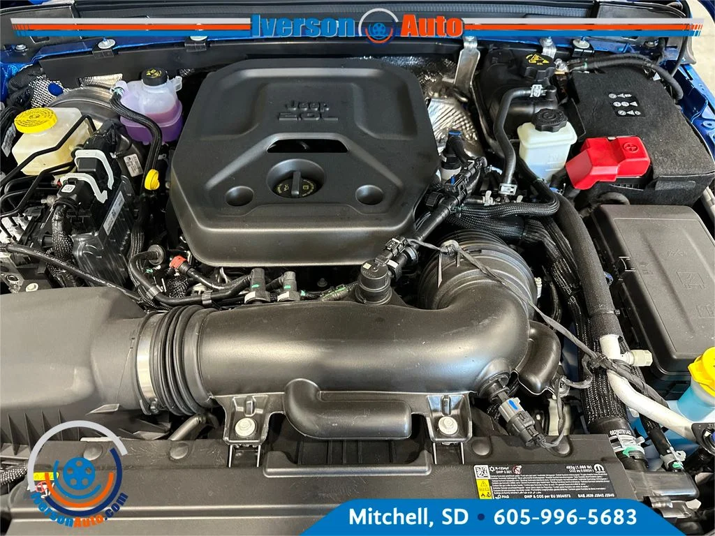 New 2026 Hydro Blue Pearlcoat Jeep Sport RHD image 8