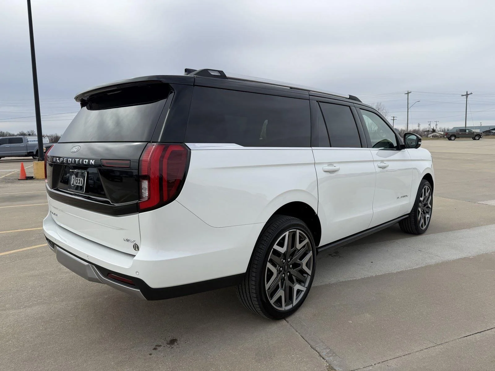 New 2026 Star White Metallic Tri-Coat Ford MAX Platinum® image 10