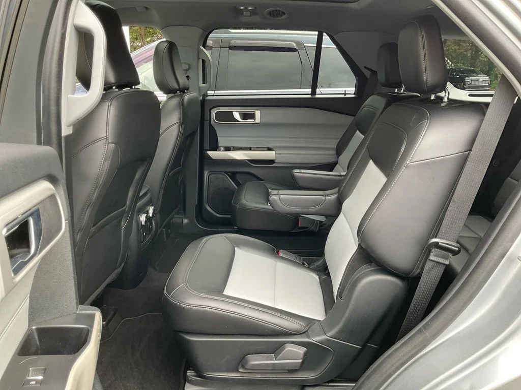 Used 2022 Silver Ford XLT image 29