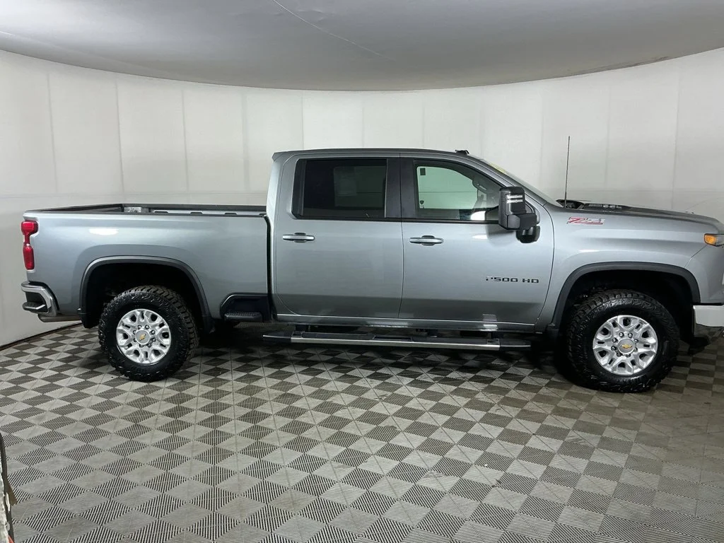 Used 2026 Sterling Gray Metallic Chevrolet LT image 16