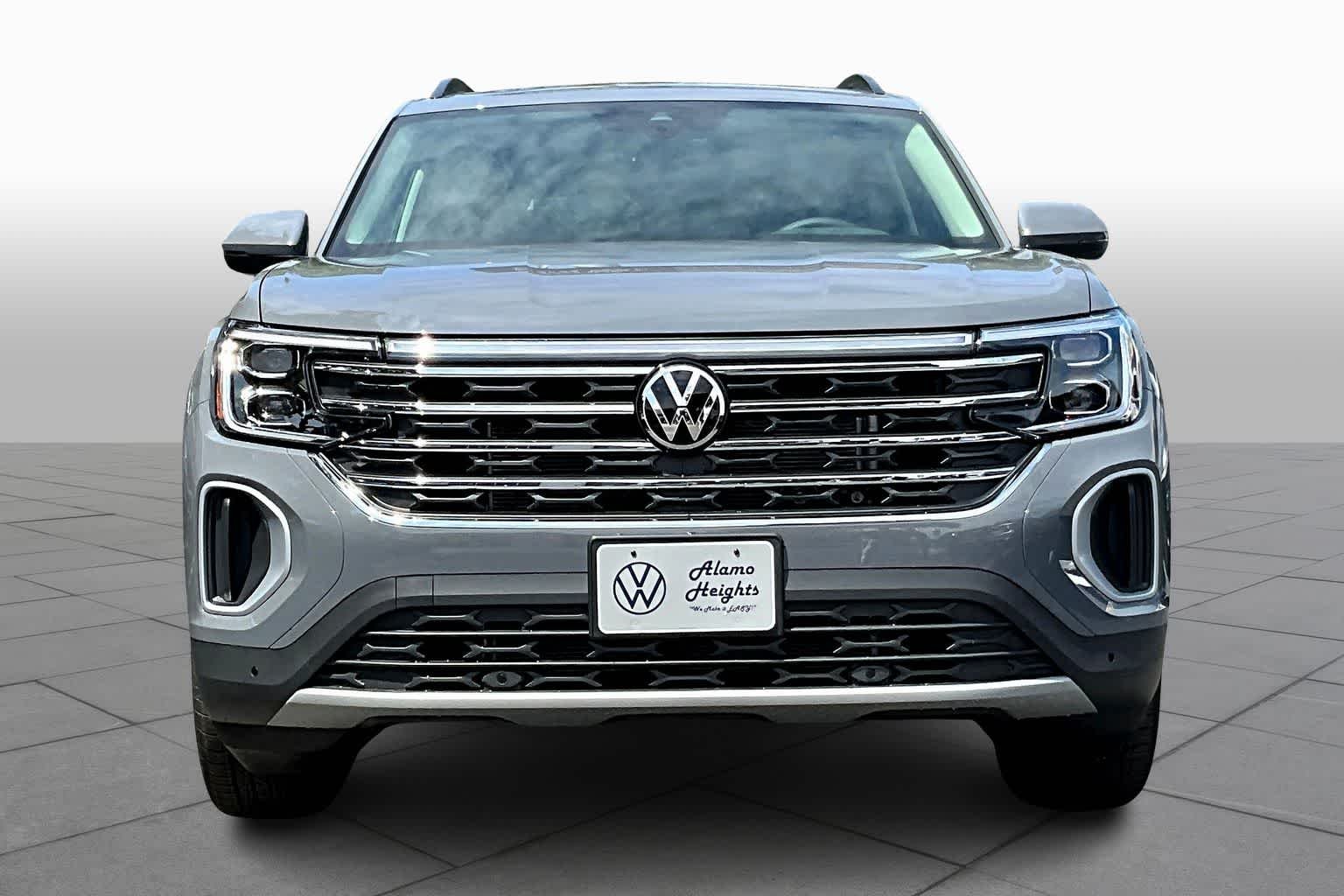 New 2026 Pure Gray Volkswagen 2.0T SE W/TECHNOLOGY image 3