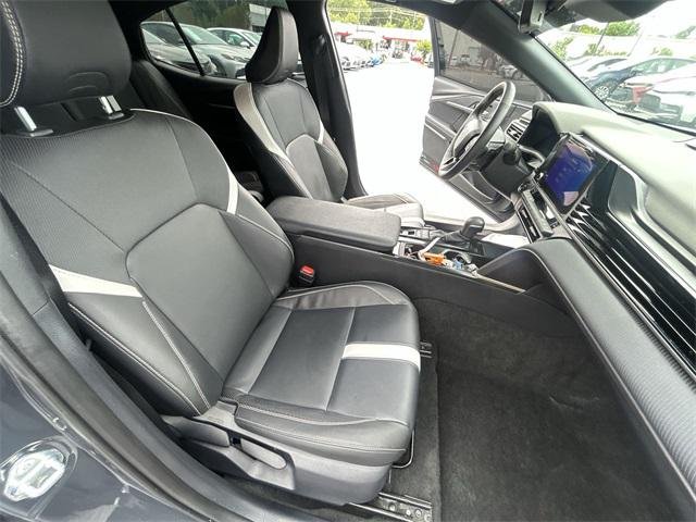 2025 Toyota Camry SE - Photo 25