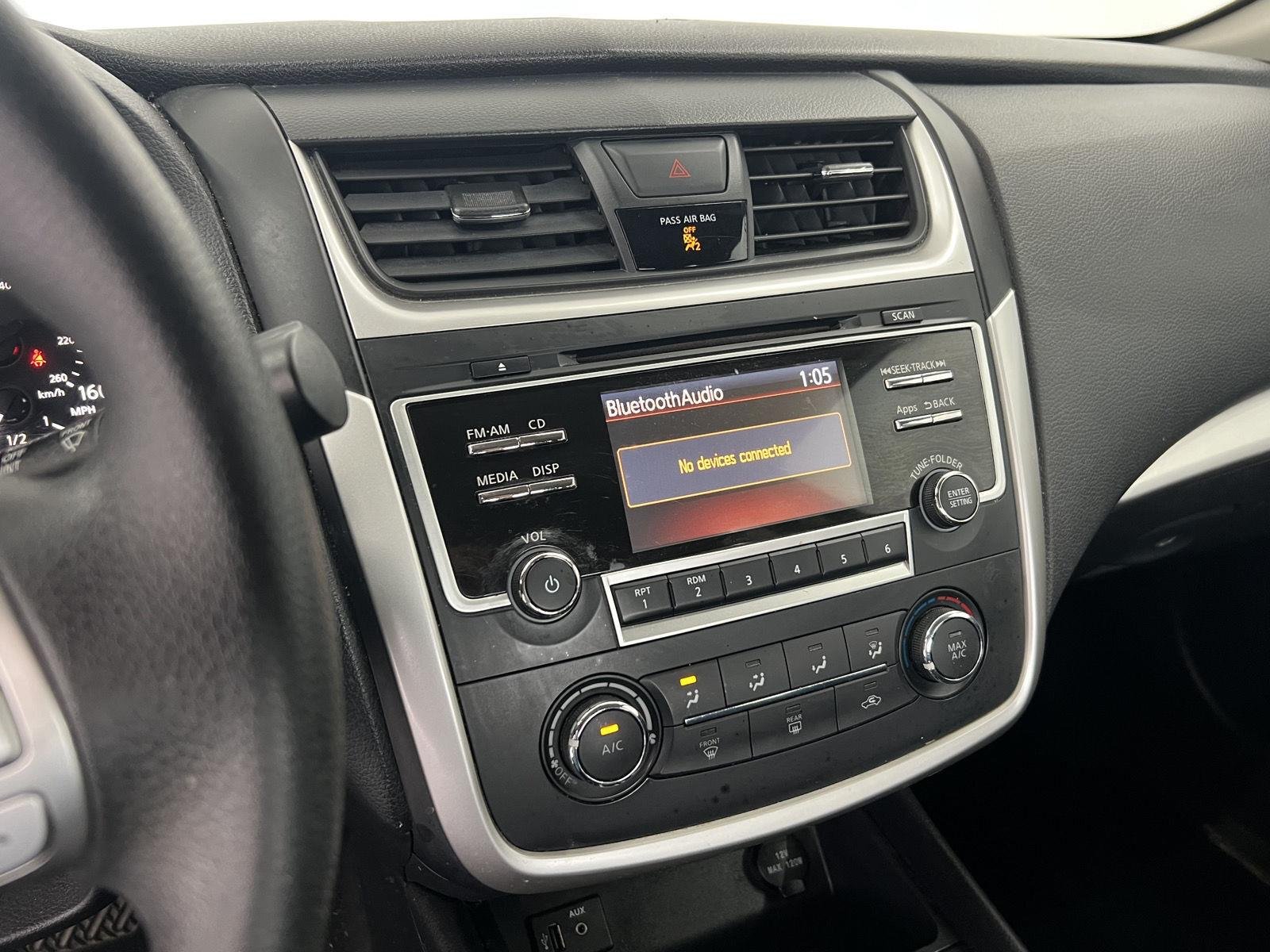 Used 2016 Super Black Nissan 2.5 S image 16
