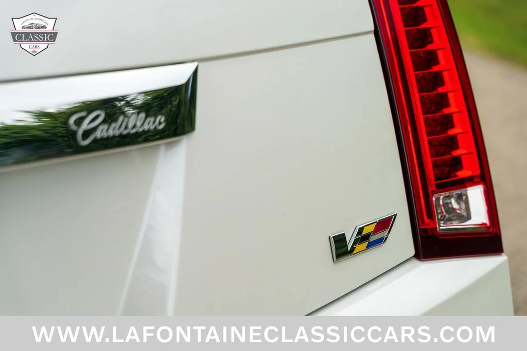 Used 2015 White Cadillac Base image 33