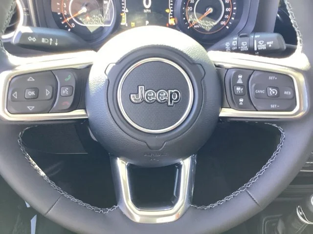 New 2027 Bright White Jeep 4-DOOR SAHARA image 13