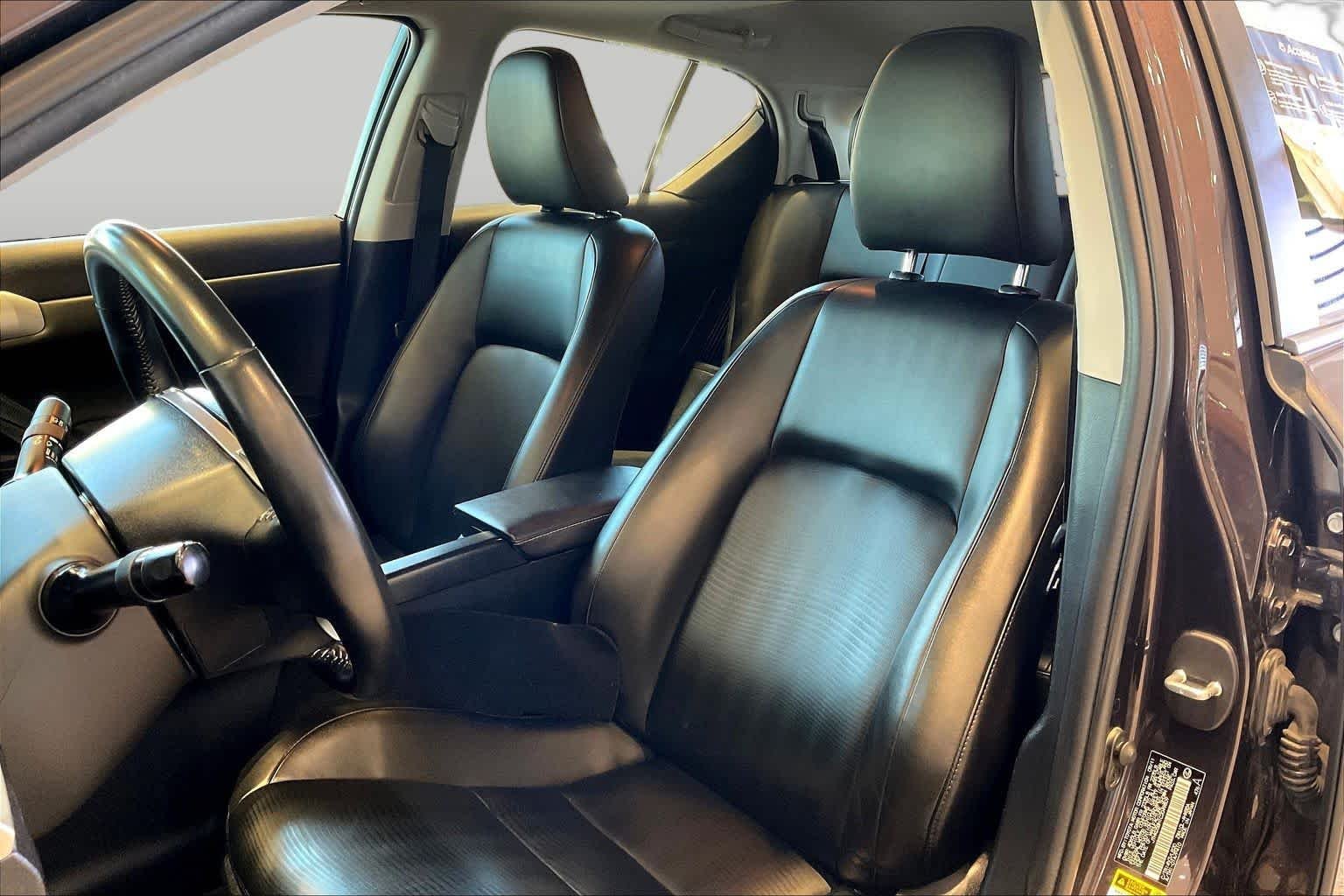 Pre-Owned 2012 Lexus CT 200h Premium