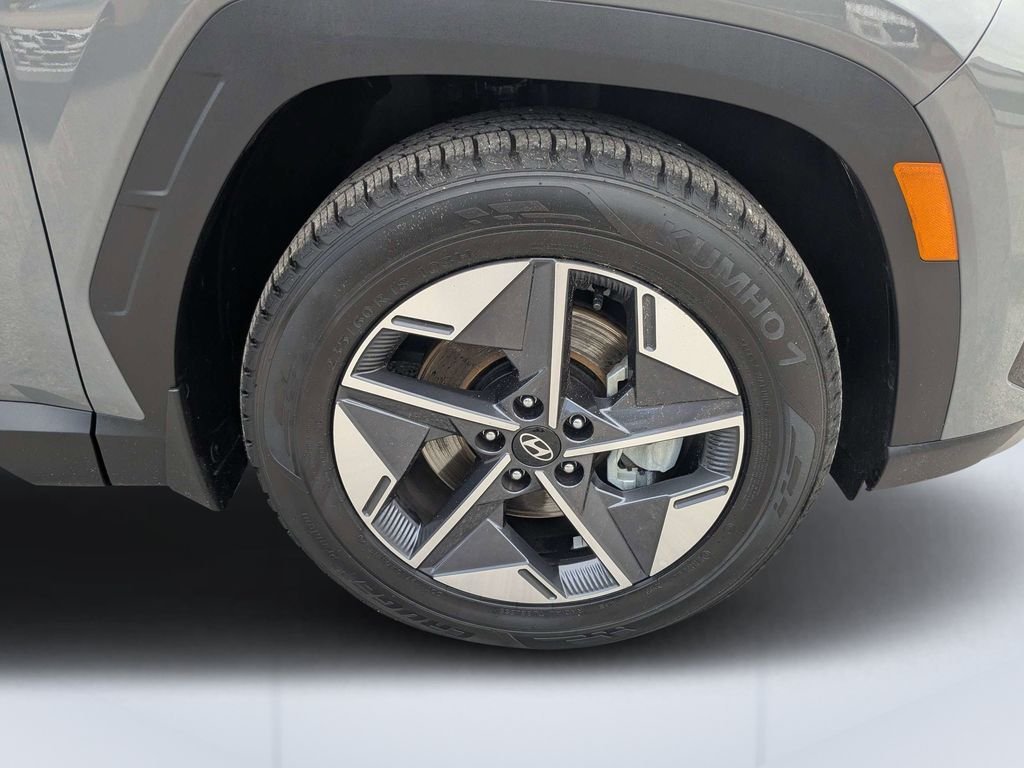 Used 2025 Gray Hyundai SEL Convenience image 10