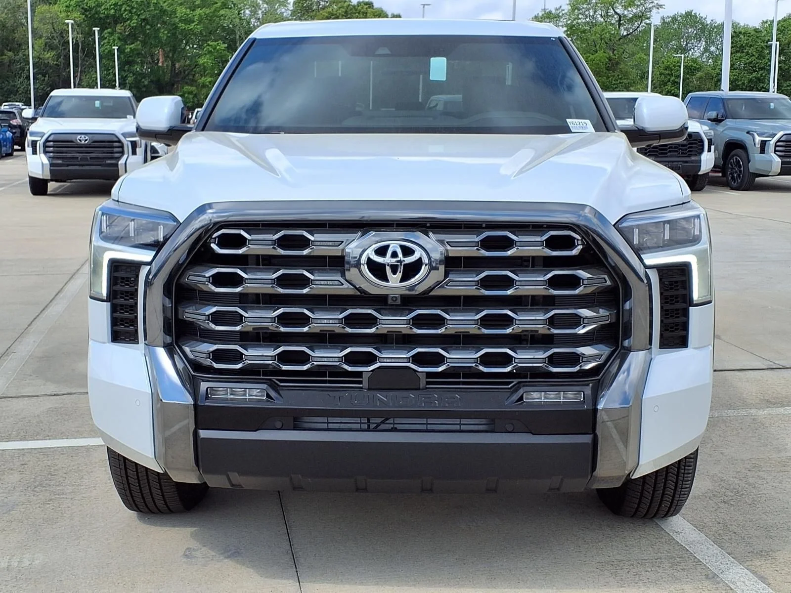 New 2026 Off-white Toyota Platinum image 4