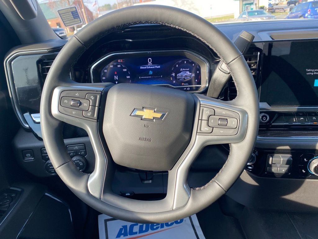 2025 Chevrolet Silverado 1500 LT - Photo 11