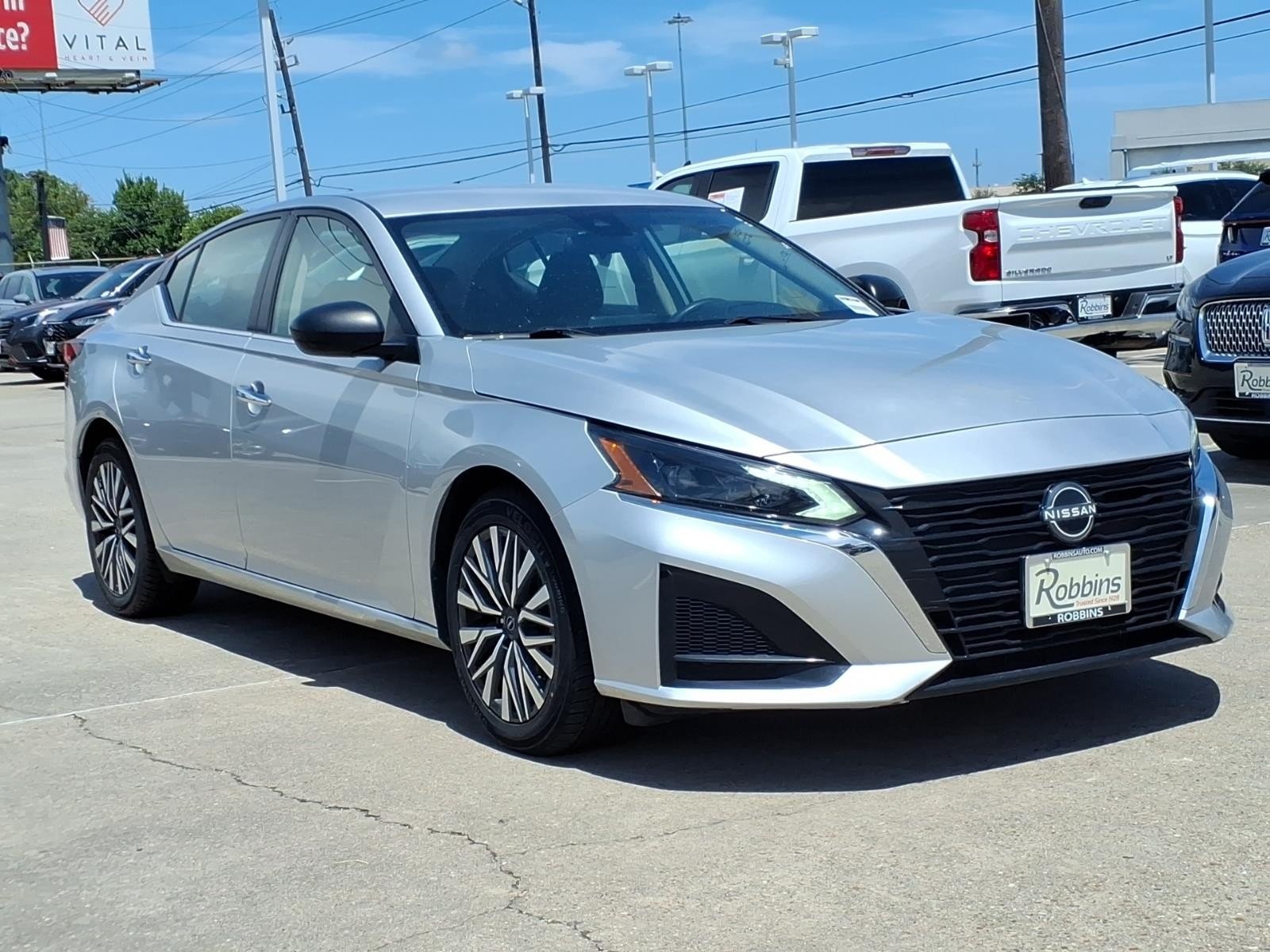2024 Nissan Altima 2.5 SV Silver at Robbins Nissan