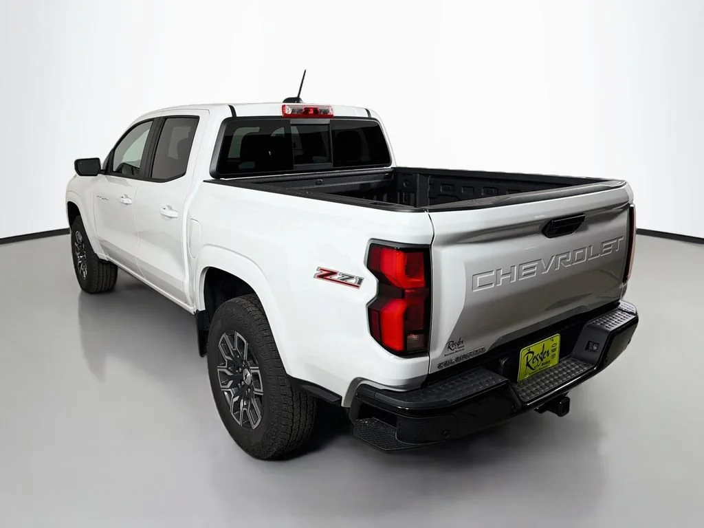 New 2026 Summit White Chevrolet Z71 image 7