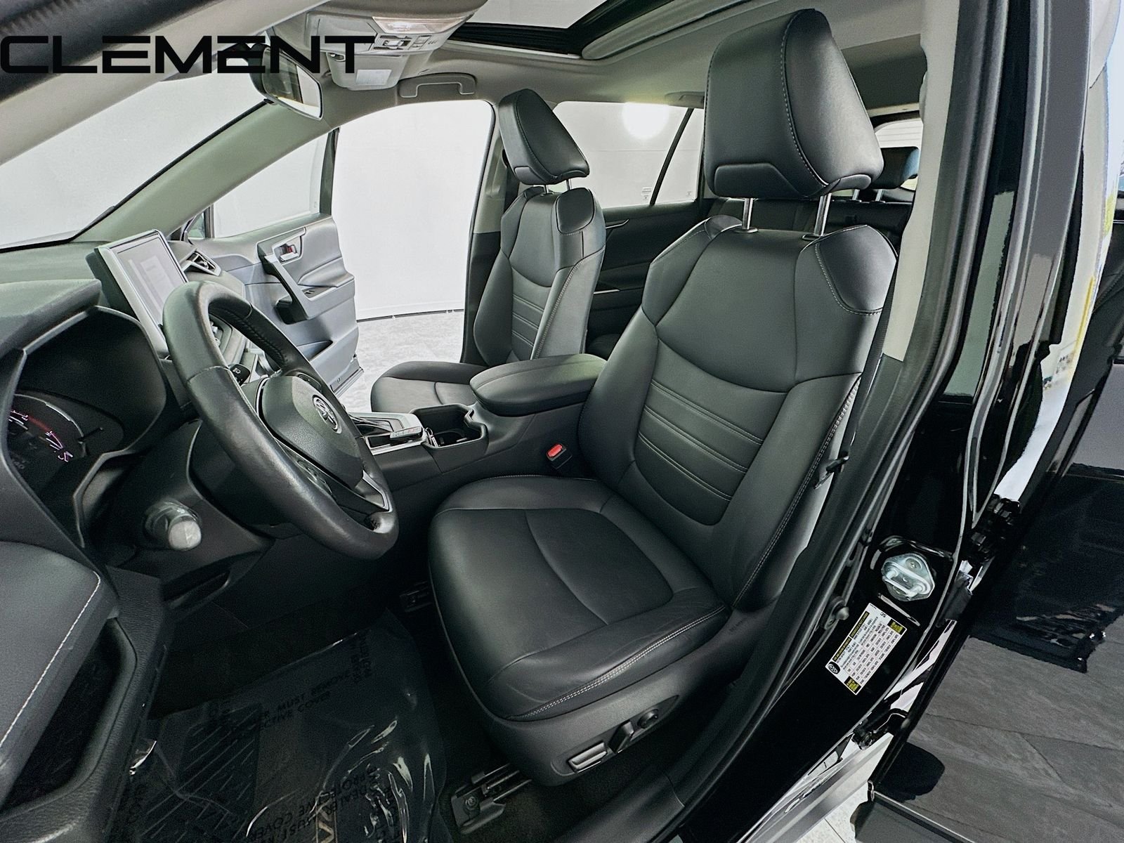 2023 Toyota RAV4 XLE Premium - Photo 30
