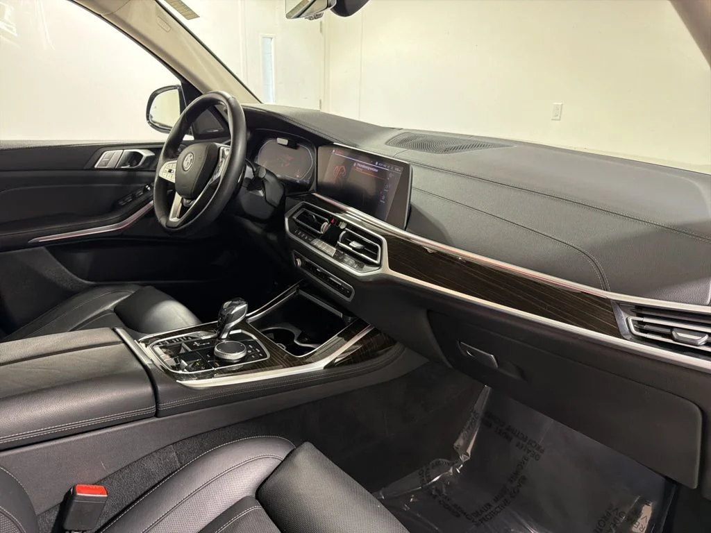 Used 2020 Gray Metallic BMW xDrive40i image 24