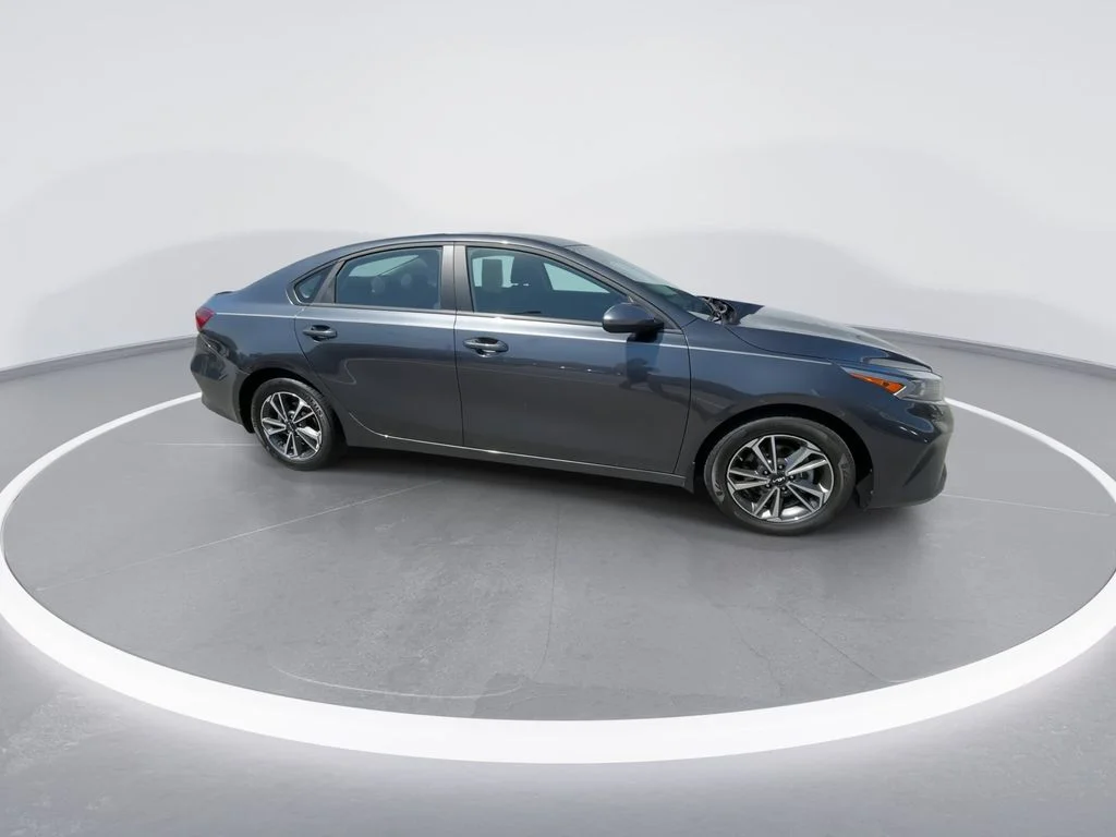 Used 2024 Gray Kia LXS image 9