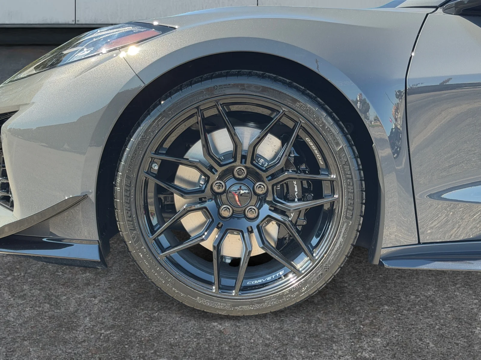 2027 Chevrolet Corvette 2LZ - Photo 9