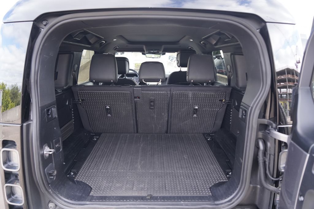 Used 2023 Gray Land Rover X image 30