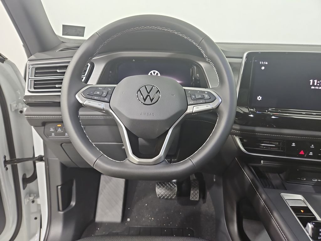 New 2026 White/off-white Volkswagen 2.0T SE image 13